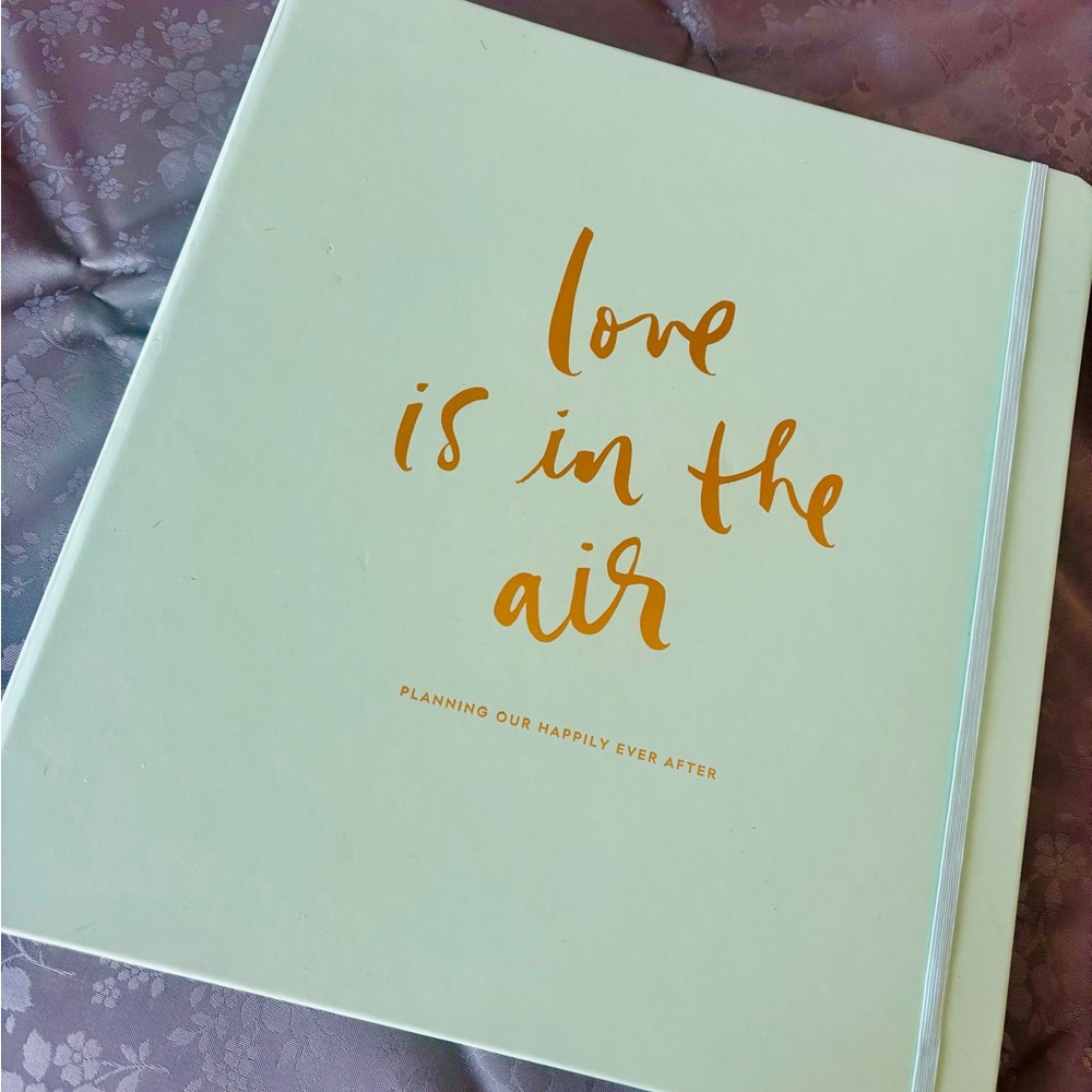 Kate Spade ♠️ wedding planner notebook - Picture 2 of 15